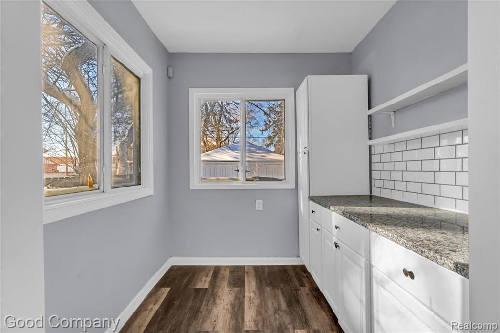 16149 Wisconsin Street Property Photo 13