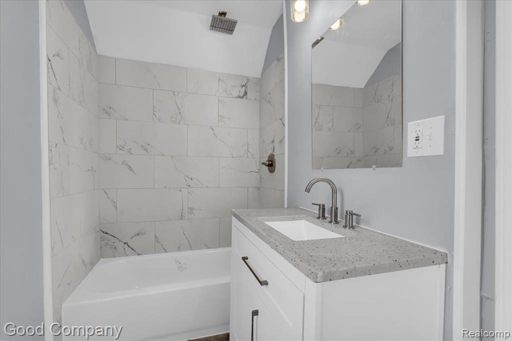16149 Wisconsin Street Property Photo 21