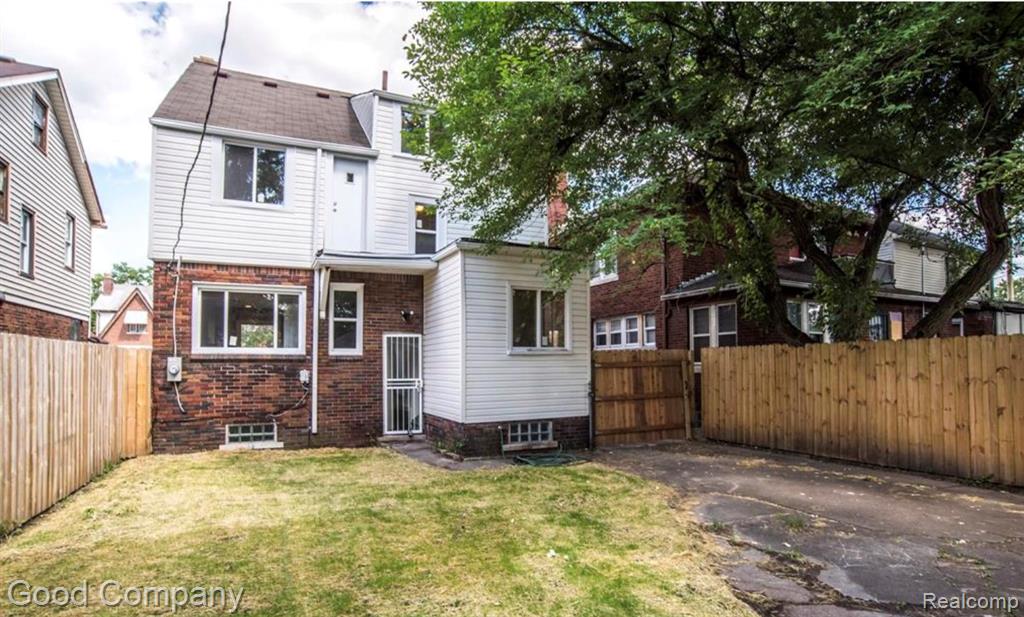 16149 Wisconsin Street Property Photo 32