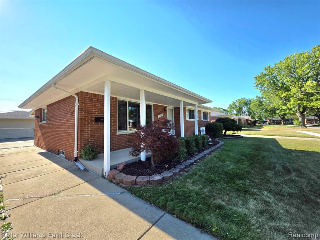 31527 Pinto Drive Property Photo 5