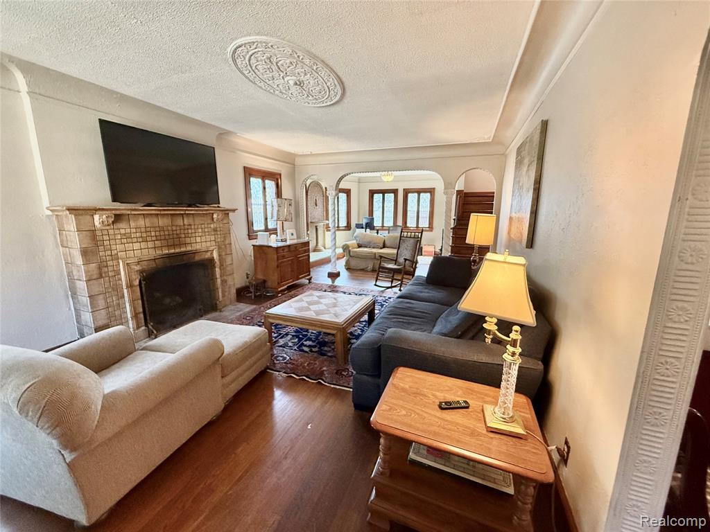 1305 Bedford Road Property Photo 5