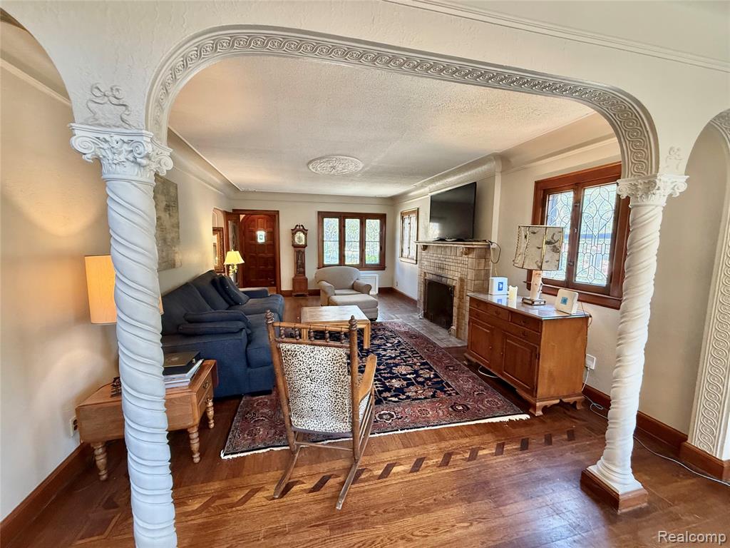 1305 Bedford Road Property Photo 9