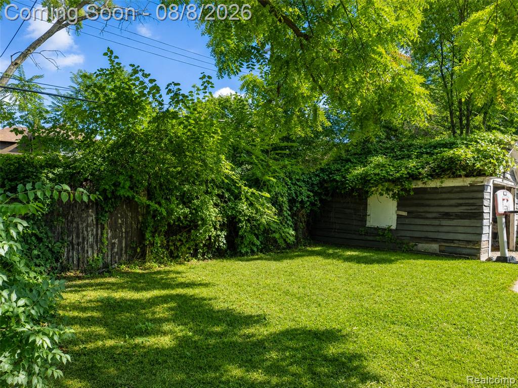 154 Moss Street Property Photo 2