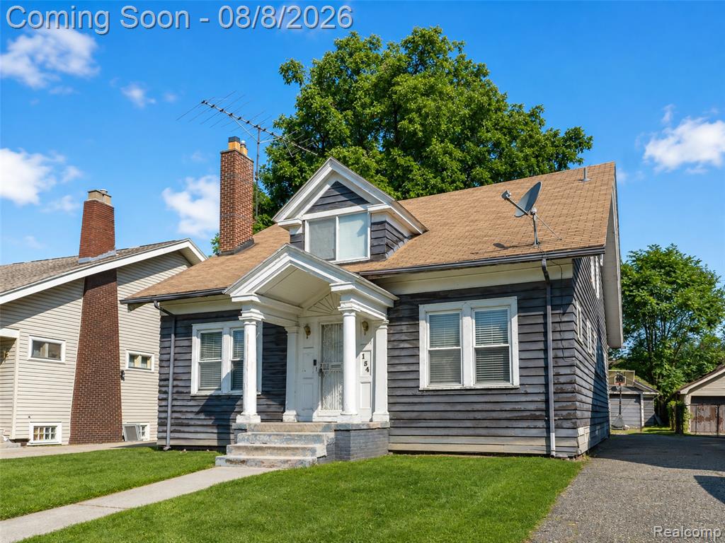 154 Moss Street Property Photo 8