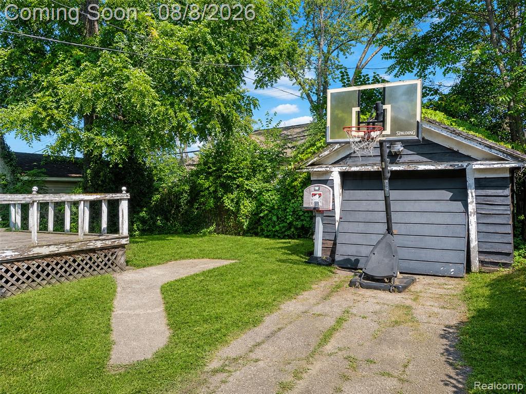 154 Moss Street Property Photo 47