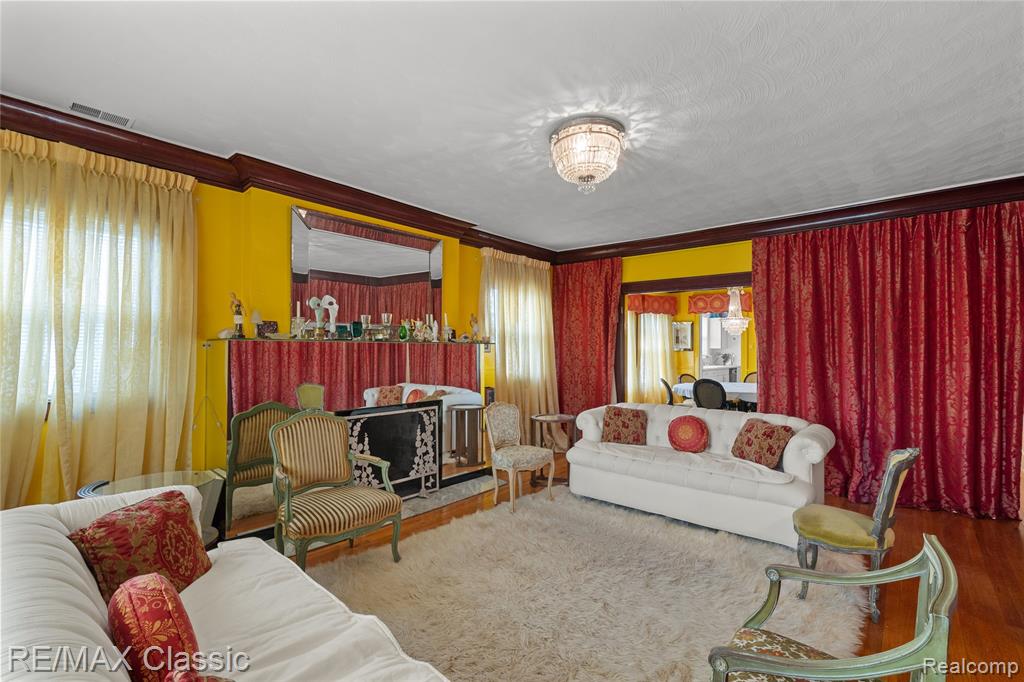 2676 W W. Grand Blvd. Boulevard Property Photo 22