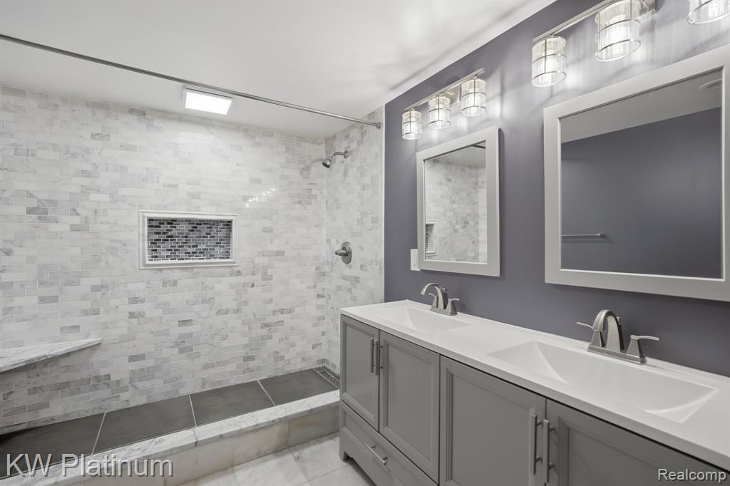 36776 Jefferson Avenue Property Photo 20