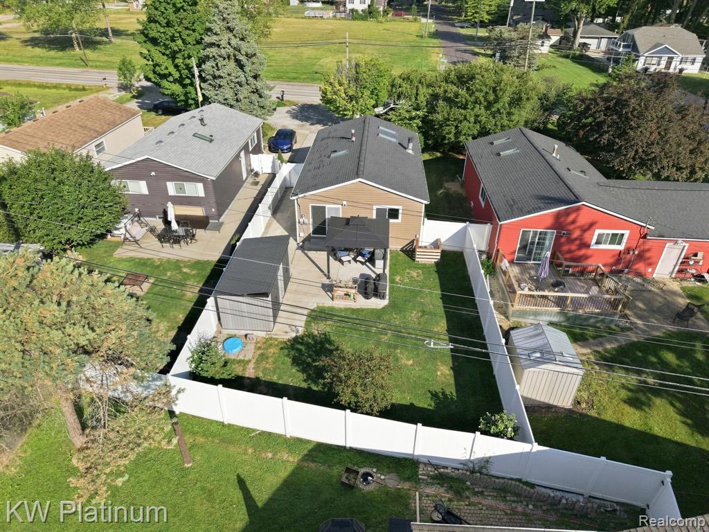 36776 Jefferson Avenue Property Photo 32