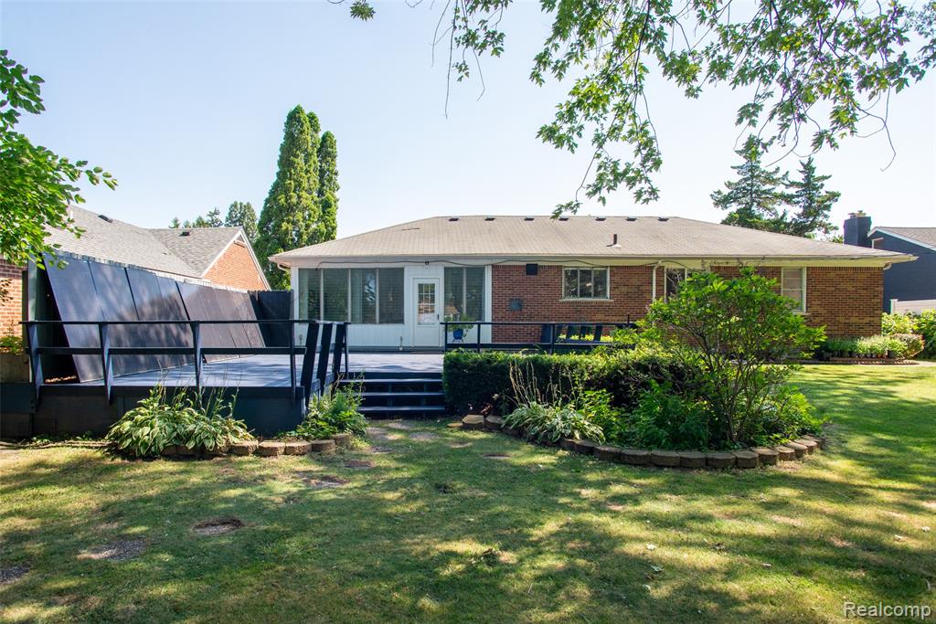 2731 Crooks Road Property Photo 33