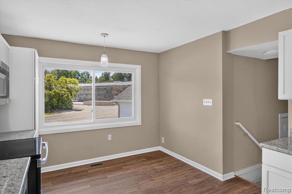 28264 Waltz Road Property Photo 13