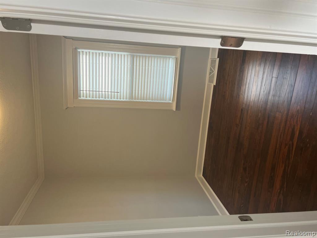 256 Hudson Street Property Photo 8