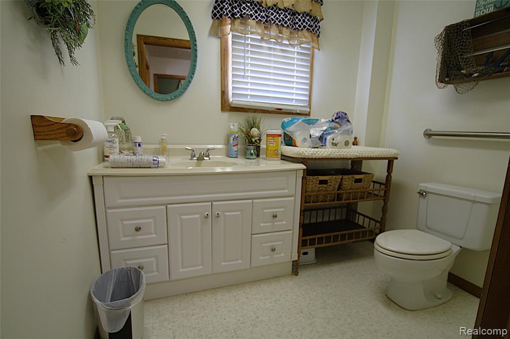 3141 S Vassar Road Property Photo 10