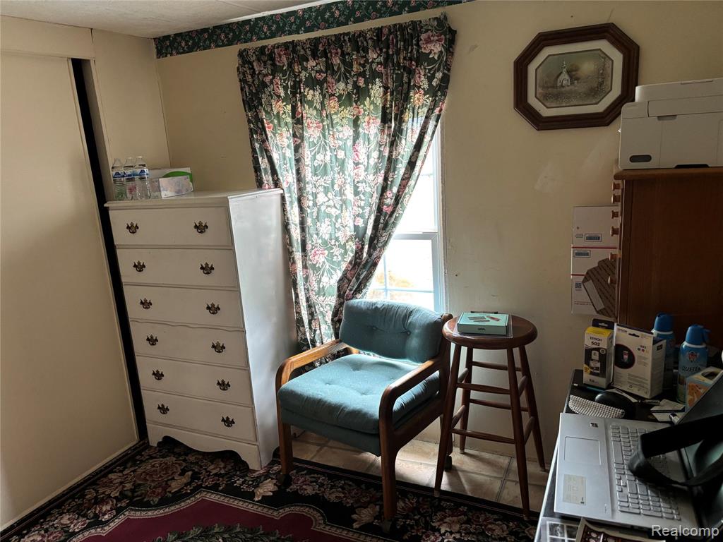 611 Wheeling Road Property Photo 11