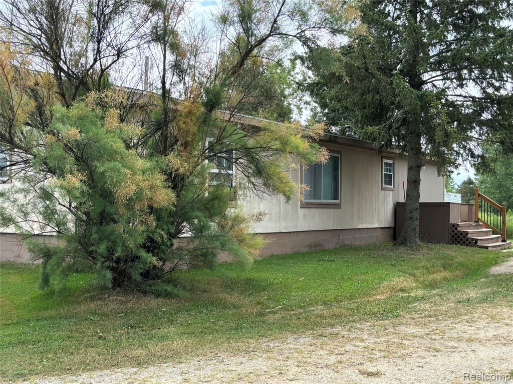 611 Wheeling Road Property Photo 13