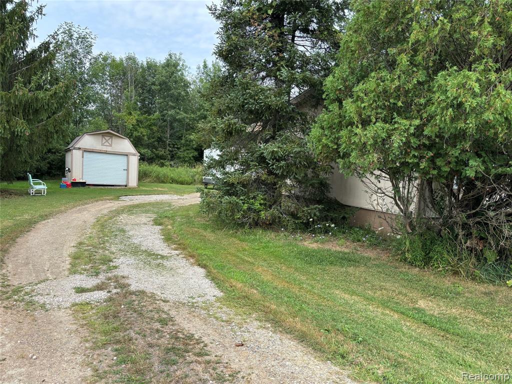 611 Wheeling Road Property Photo 14