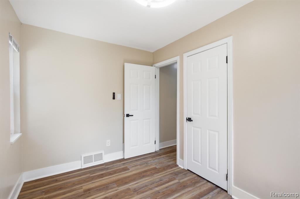 19605 Klinger Street Property Photo 12