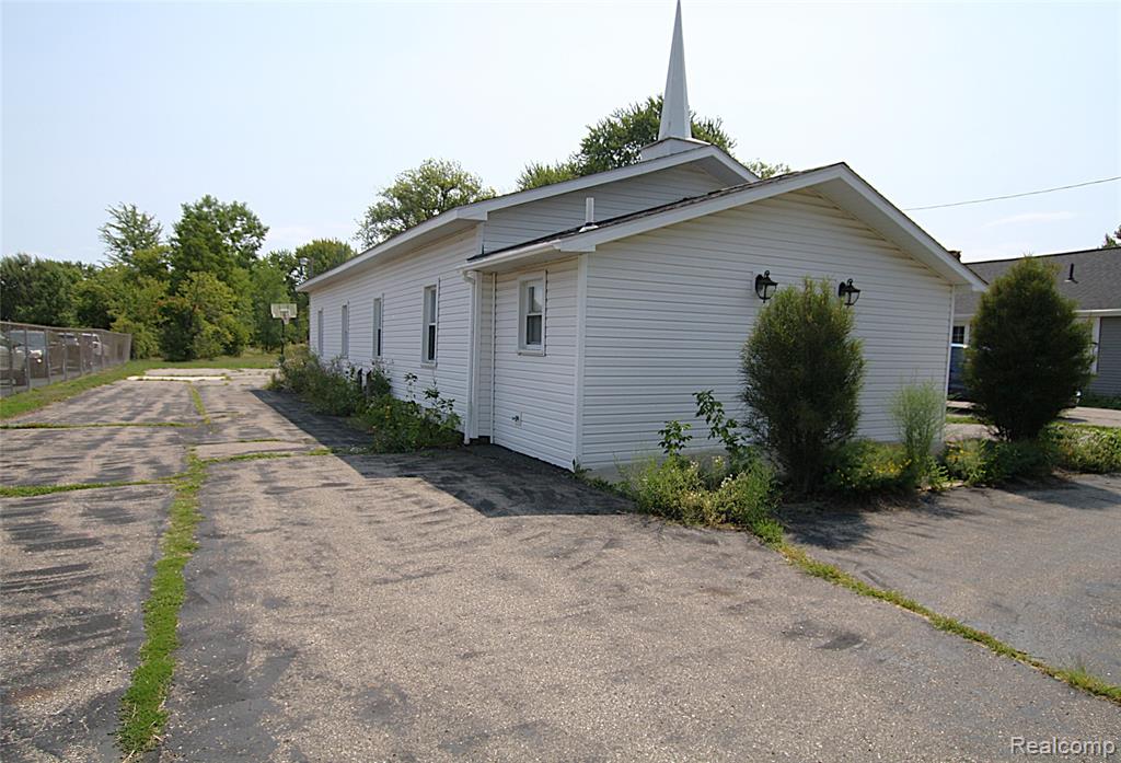 3141 S Vassar Road Property Photo 2