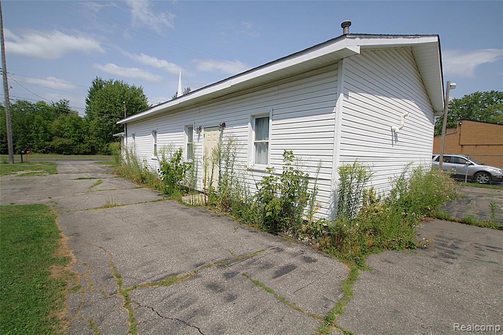 3141 S Vassar Road Property Photo 6