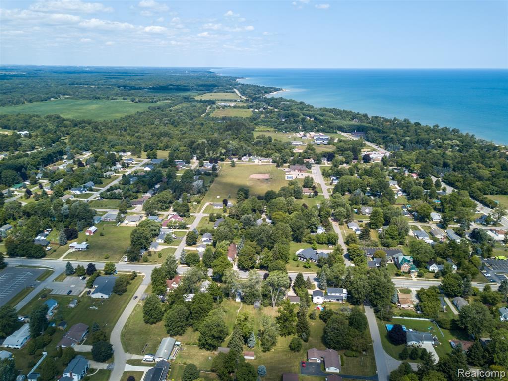 7117 Ontario Street Property Photo 4