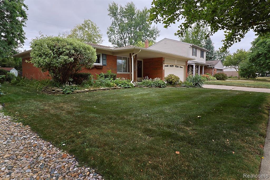 2298 Columbia Drive Property Photo 4