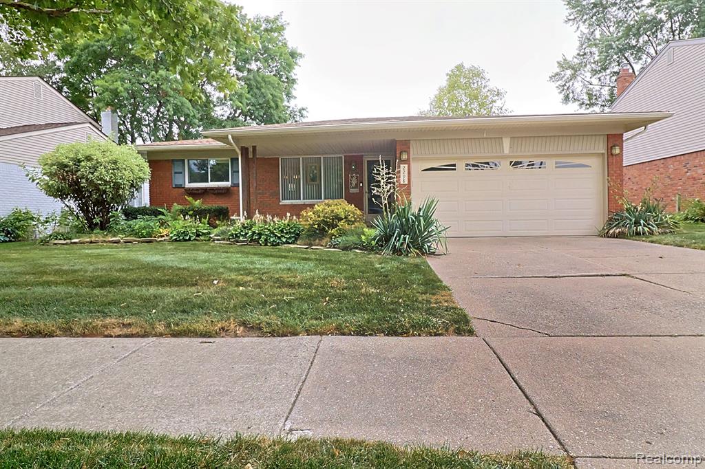 2298 Columbia Drive Property Photo 6