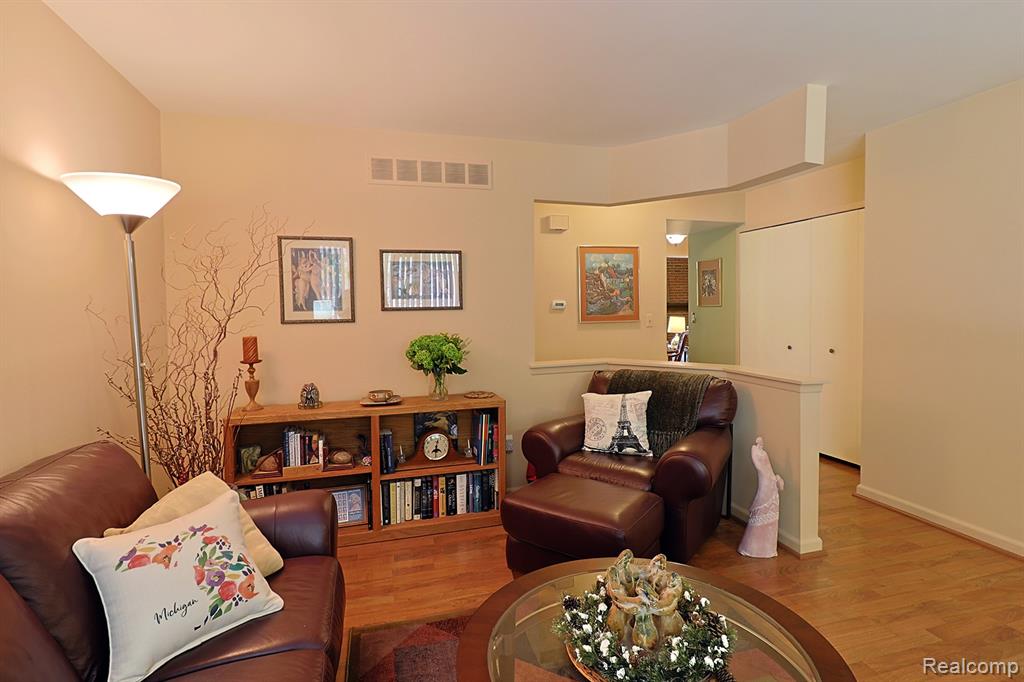 2298 Columbia Drive Property Photo 12