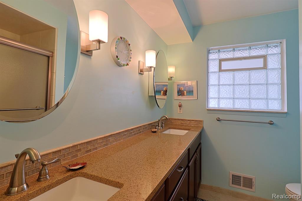 2298 Columbia Drive Property Photo 23