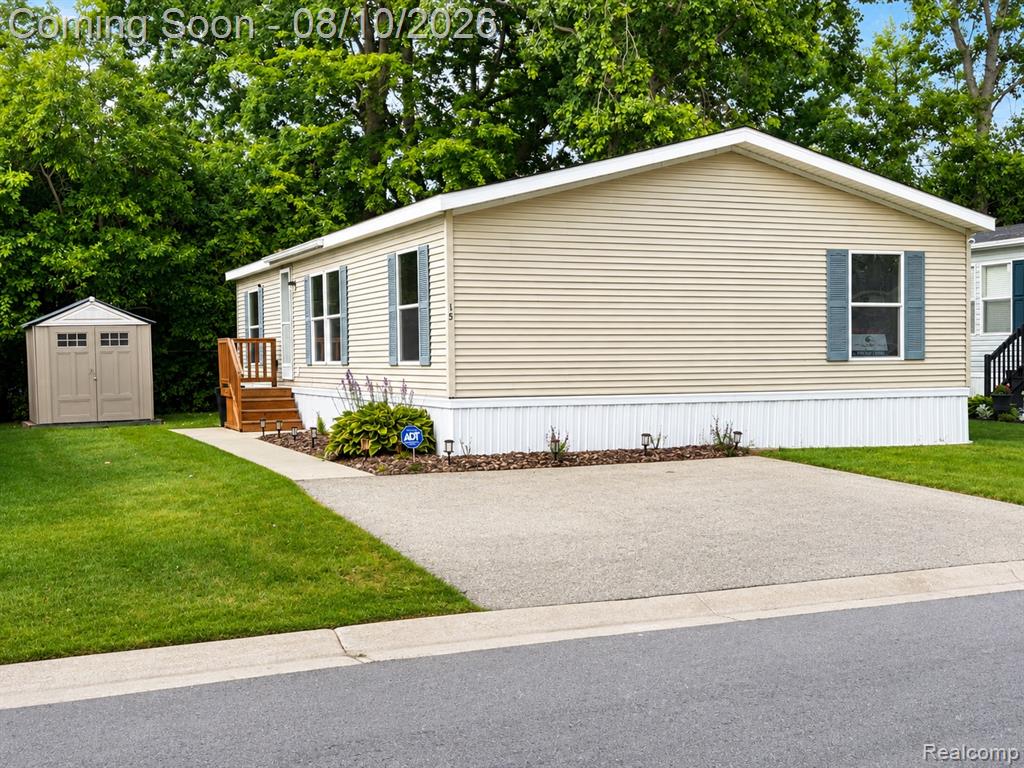3730 Lapeer Road Property Photo 1
