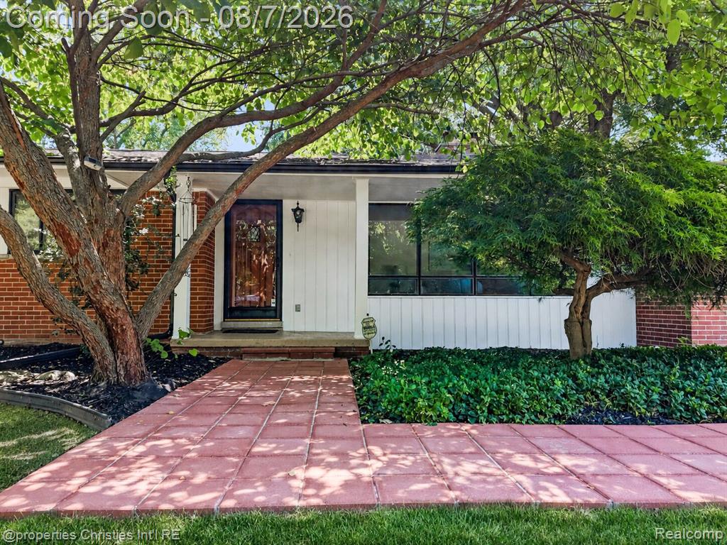 24711 Tudor Lane Property Photo 4