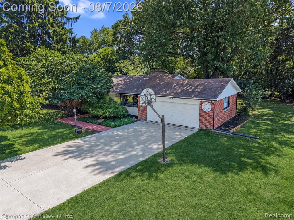 24711 Tudor Lane Property Photo 5