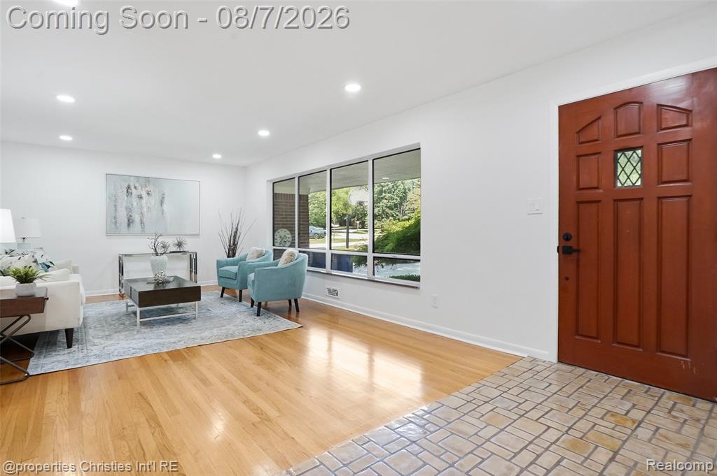 24711 Tudor Lane Property Photo 6