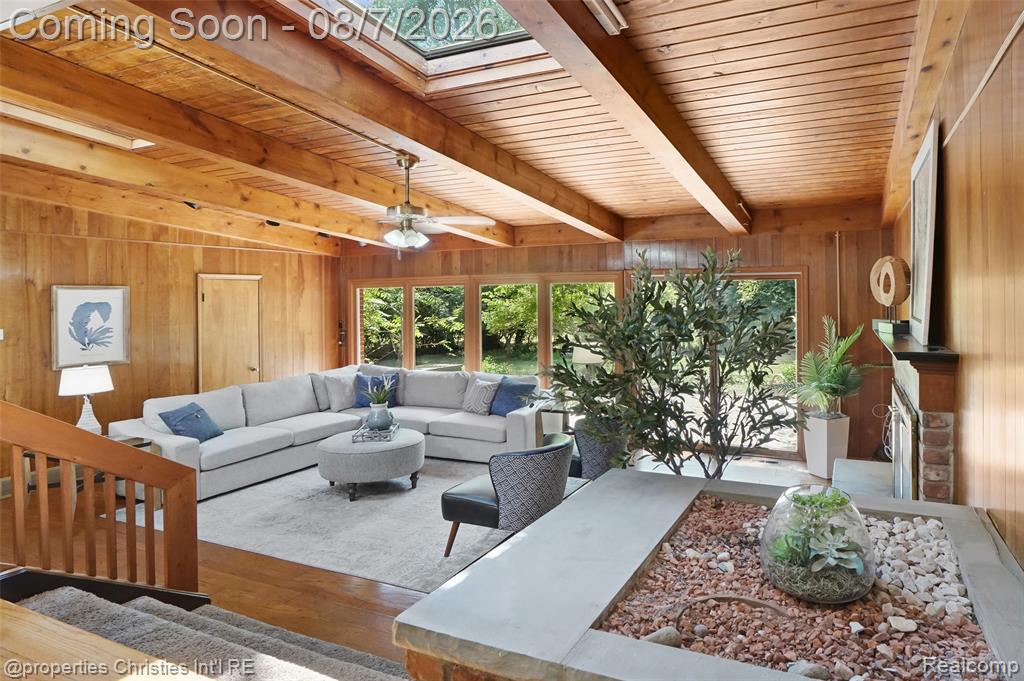 24711 Tudor Lane Property Photo 12