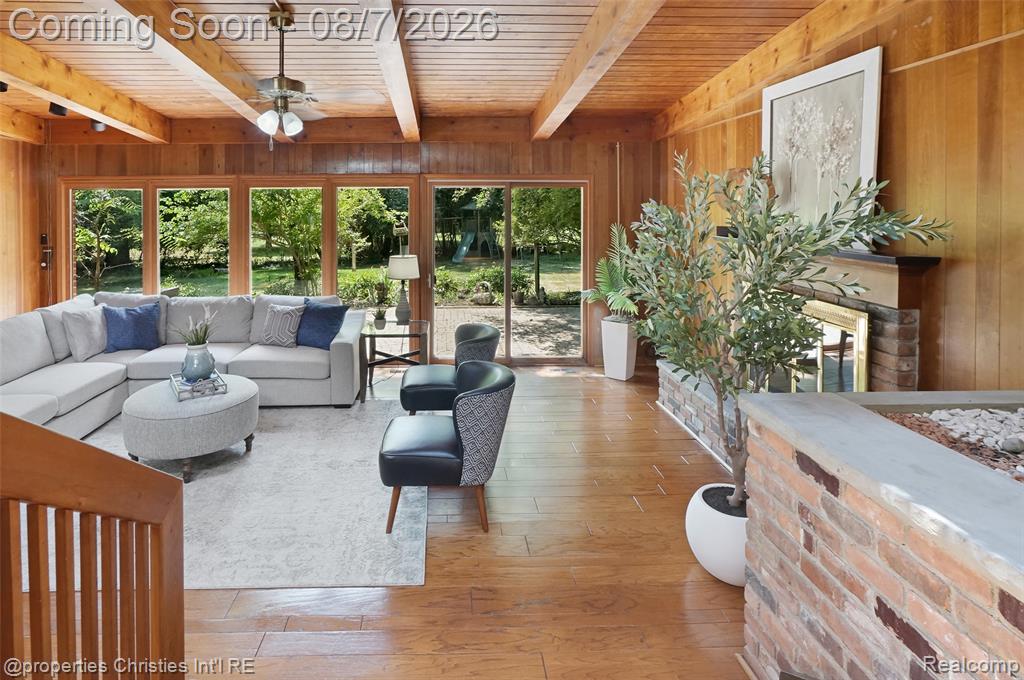 24711 Tudor Lane Property Photo 14