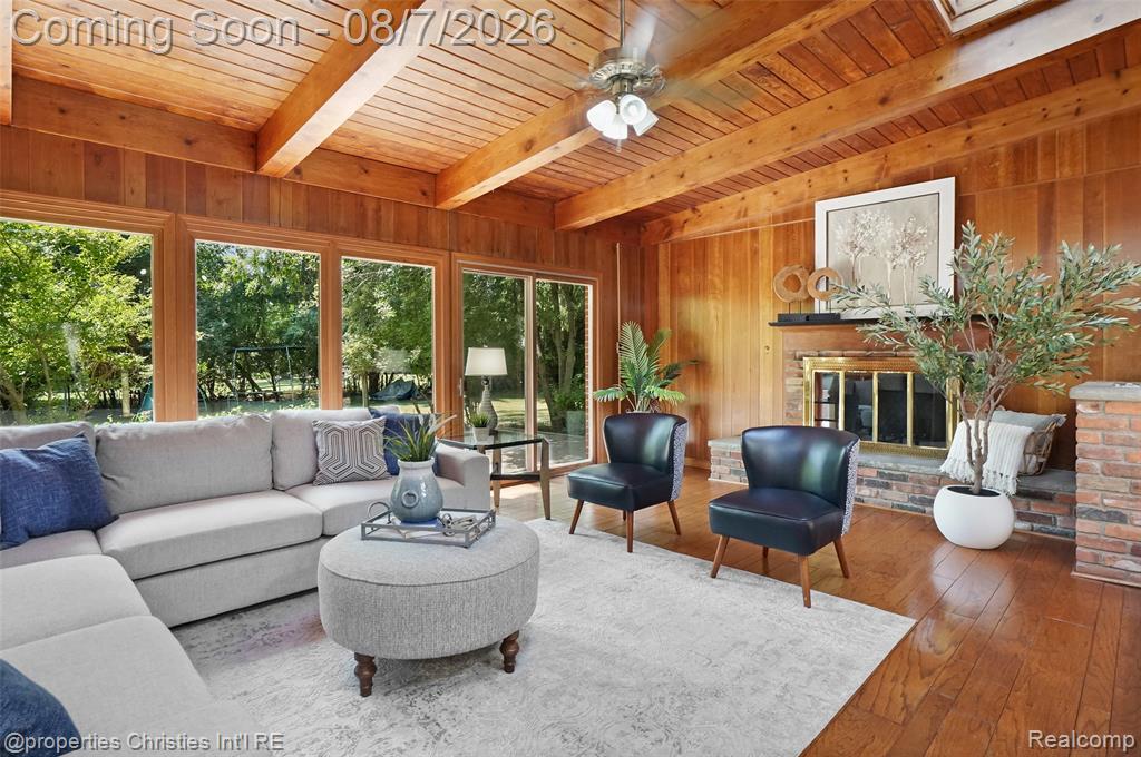 24711 Tudor Lane Property Photo 16