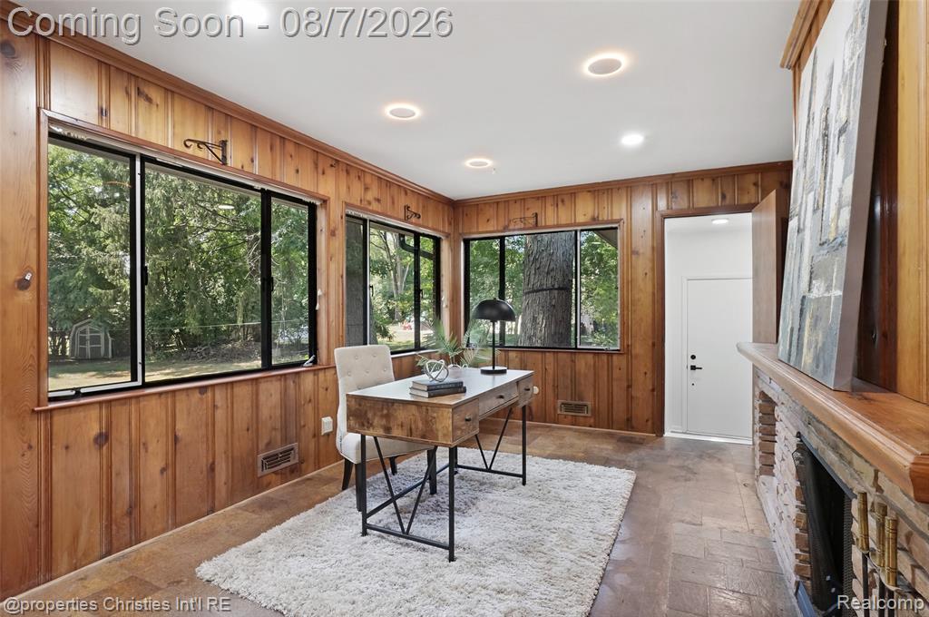 24711 Tudor Lane Property Photo 28