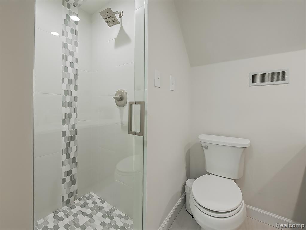 4977 Wavewood Drive Property Photo 38