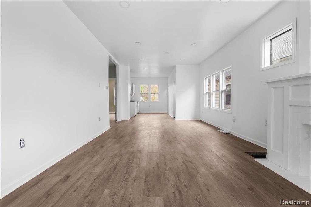 18030 Mackay Street Property Photo 7