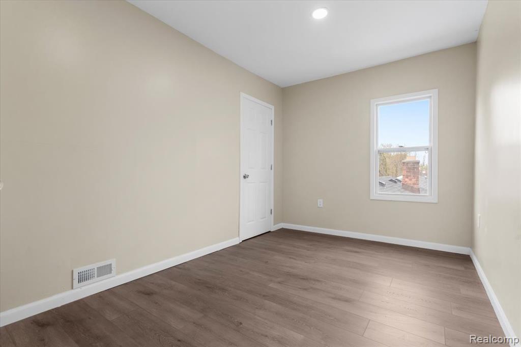 18030 Mackay Street Property Photo 15