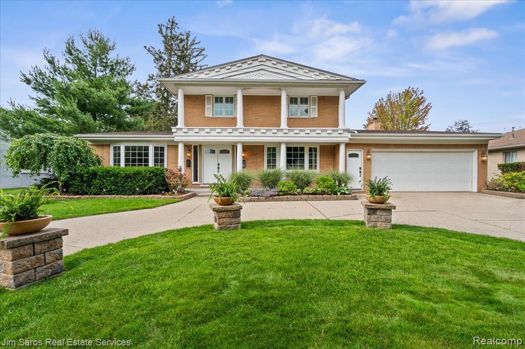 16 Crestwood Drive Property Photo 1