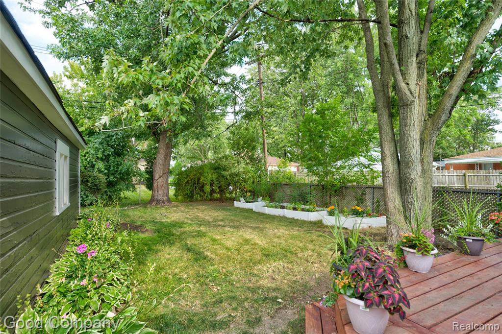 220 N Webik Avenue Property Photo 2