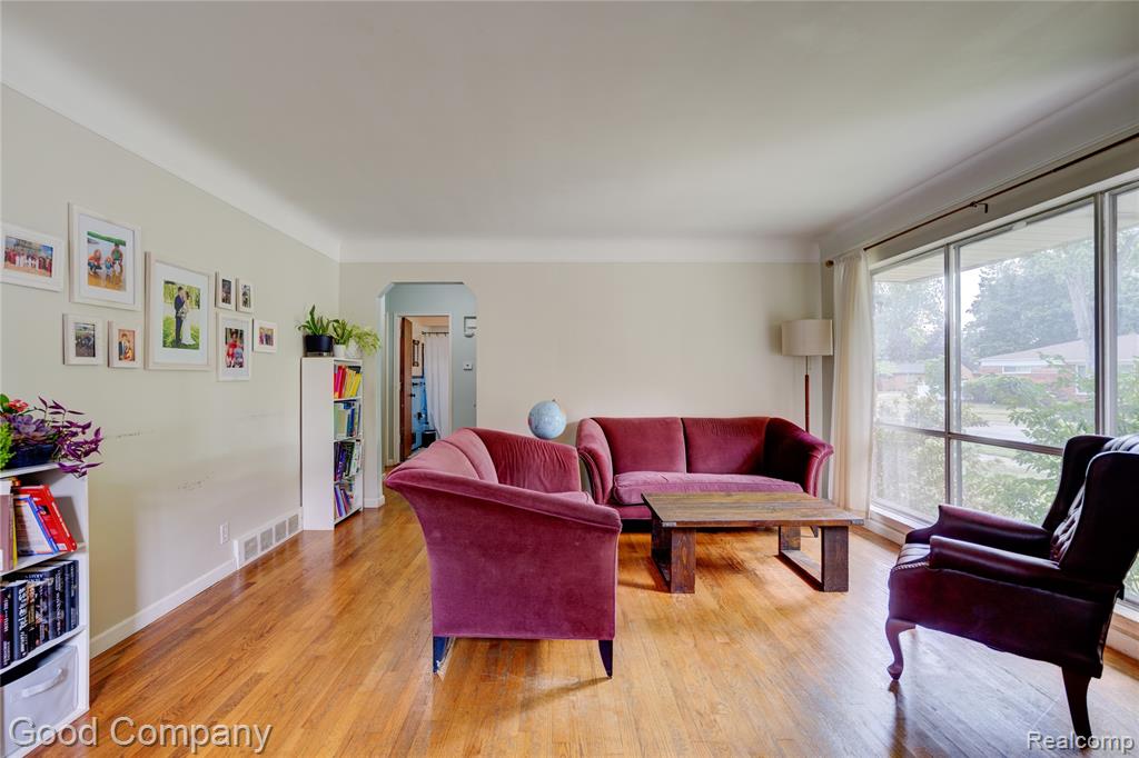 220 N Webik Avenue Property Photo 6