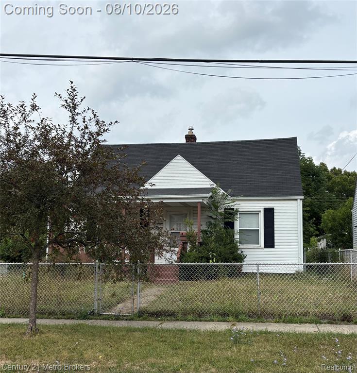 750 Ingleside Avenue Property Photo 1
