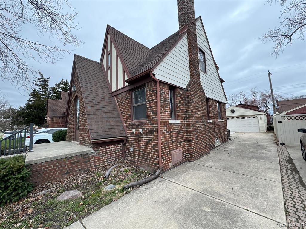 820 Winchester Avenue Property Photo 3