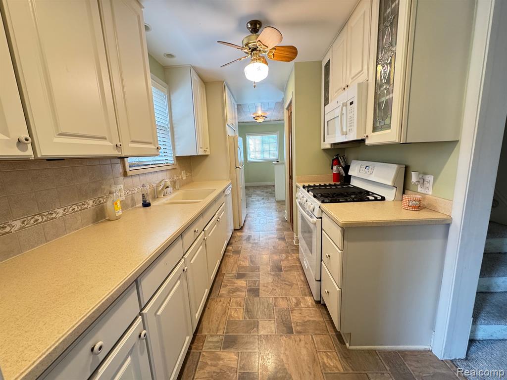 820 Winchester Avenue Property Photo 9