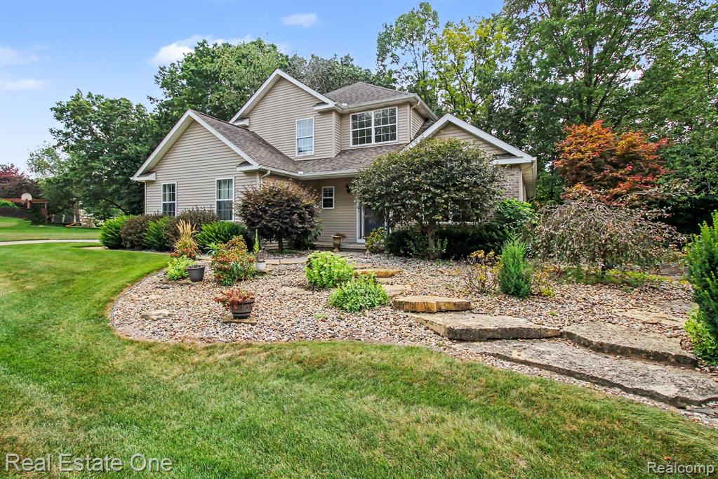 7926 Forest Creek Court Property Photo 2