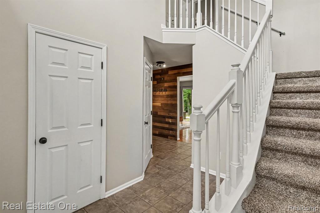 7926 Forest Creek Court Property Photo 3