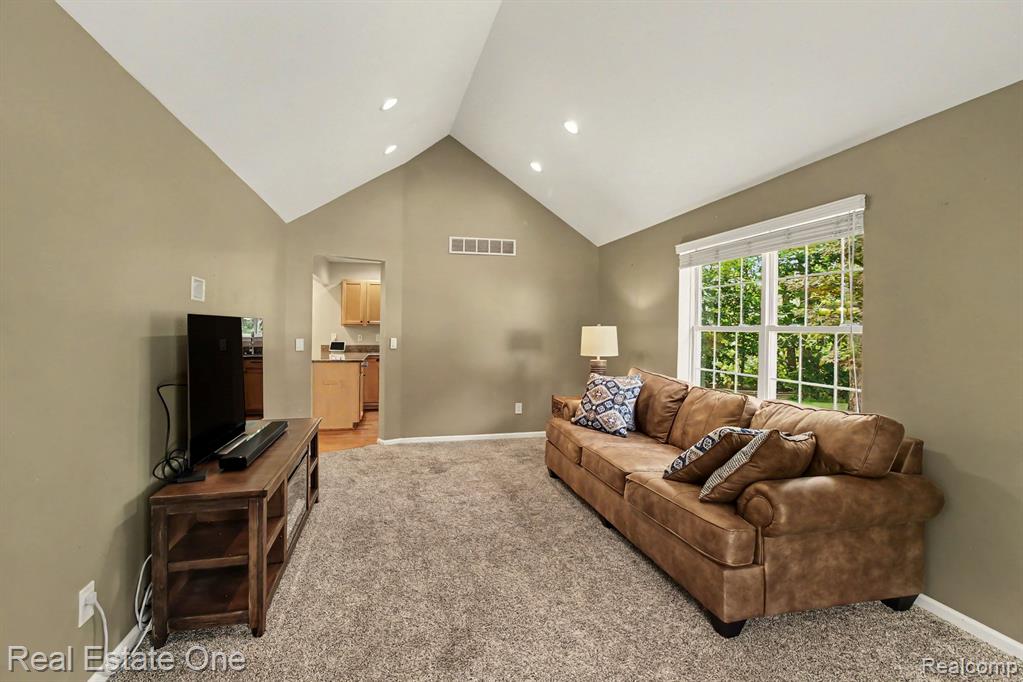 7926 Forest Creek Court Property Photo 5
