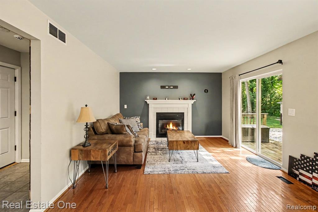 7926 Forest Creek Court Property Photo 6