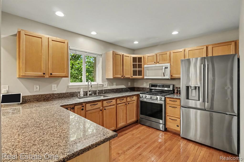 7926 Forest Creek Court Property Photo 7