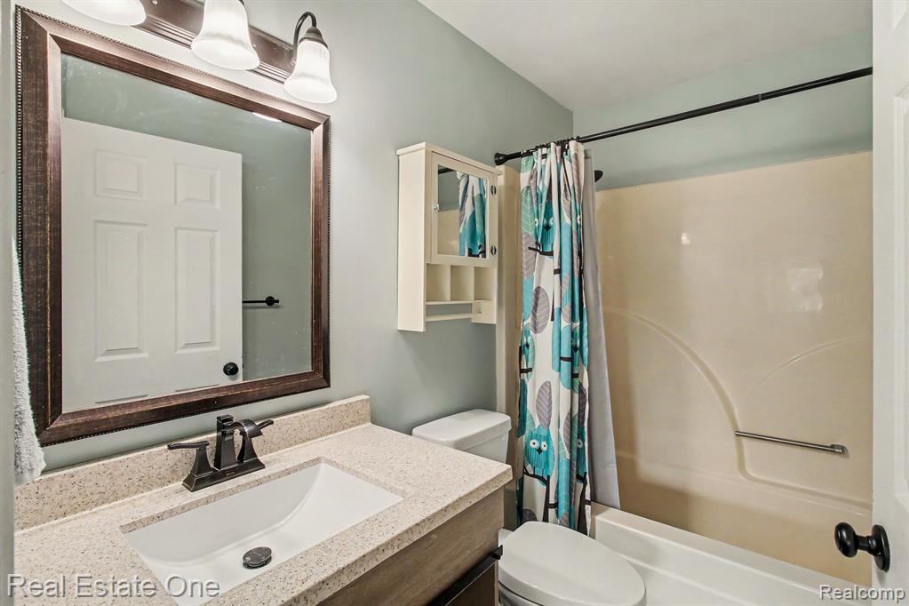 7926 Forest Creek Court Property Photo 16
